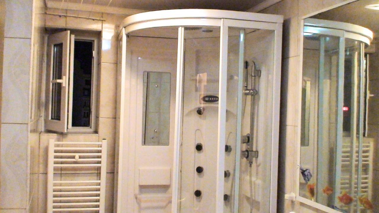 Studio French Embassy, Amzei Historic Center Букурещ Екстериор снимка