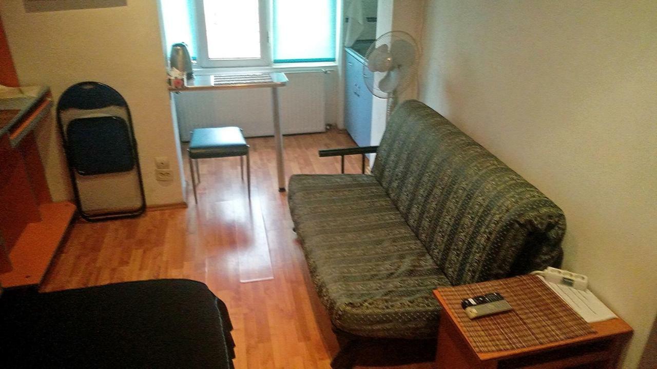 Studio French Embassy, Amzei Historic Center Букурещ Екстериор снимка